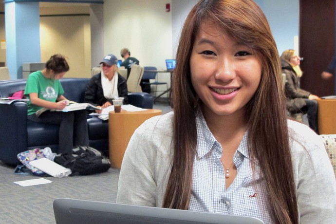 Marquette freshman Pa Nou Xiong works in a study area at Alumni Memorial Union. (Photo by Andrea Waxman)