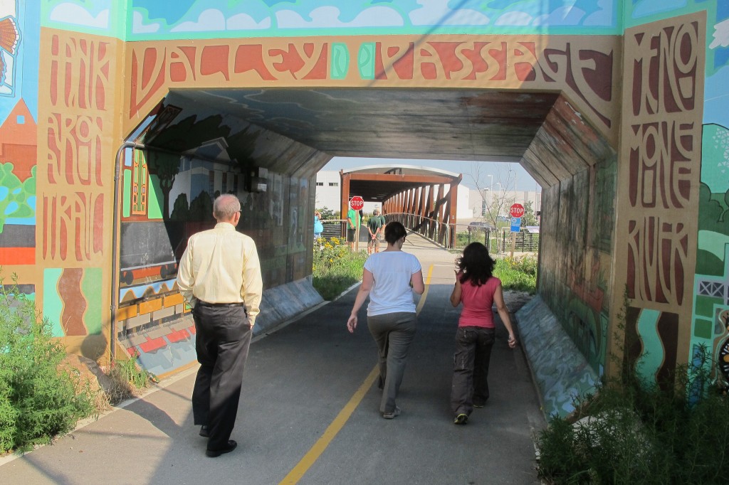 Pedestrian and bicyclists now have access to the Menomonee Valley through four new points including the Valley Passage. (Photo by Edgar Mendez)