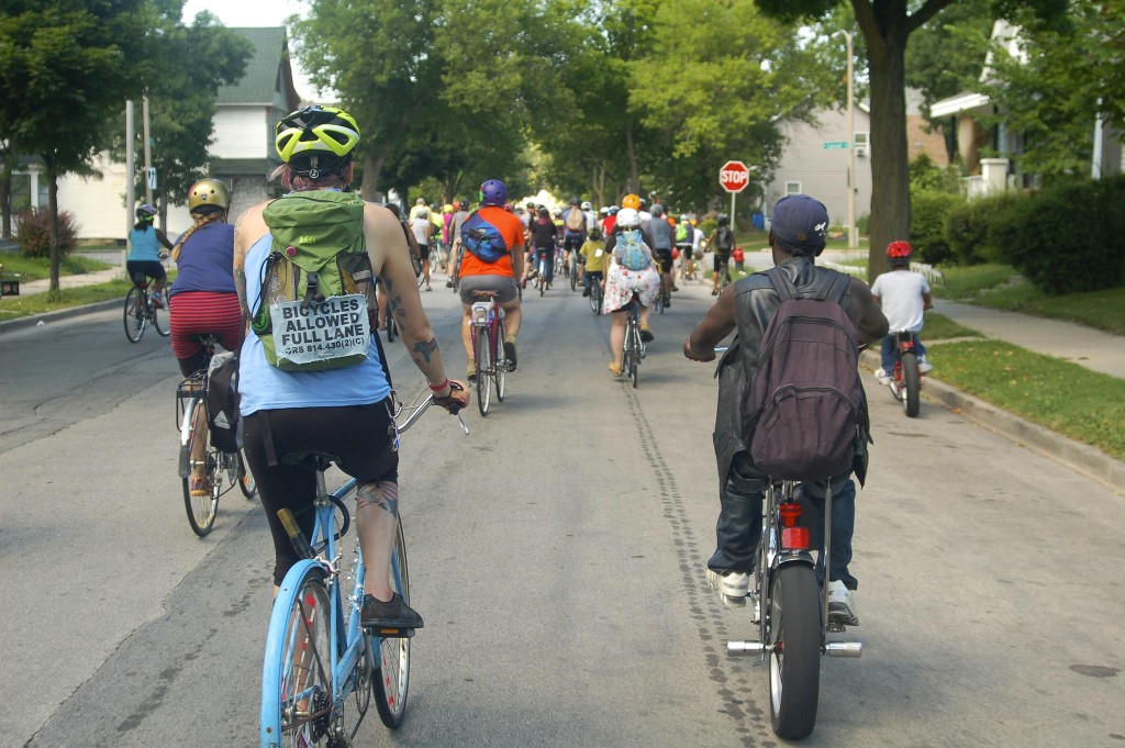 Residents of Riverwest and Harambee shared the streets and admired sites in both neighborhoods during the 53212 Unity Ride. (Photo by Allison Dikanovic)