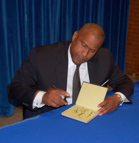 Tavis Smiley signs copies of his new book, "50 for Your Future” at MATC. (Photo by Andrea Waxman)